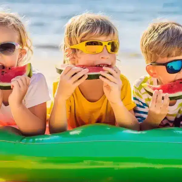 Scoprite i nostri consigli per scegliere gli spuntini da spiaggia perfetti per restare in forma quest’estate